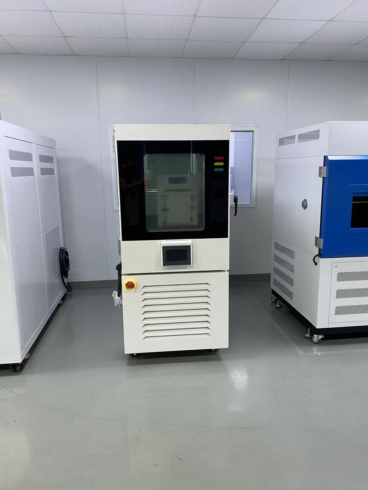 快速溫變?cè)囼?yàn)箱